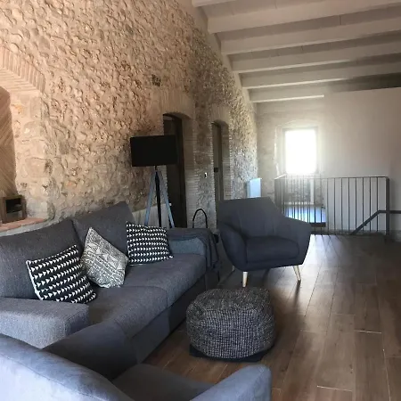 Mas De Les Llebres Riumors
